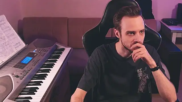 Snapshot of Sweetparker chatting on November 30, 11:58 am Sweetparker online show from November 30, 11:58 am