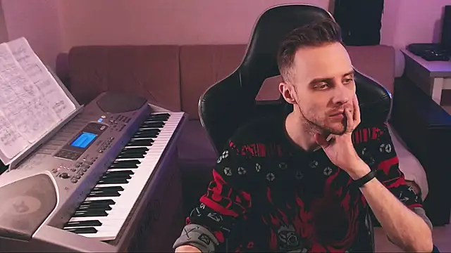 Snapshot of Sweetparker chatting on December 14, 2:44 pm Sweetparker online show from December 14, 2:44 pm