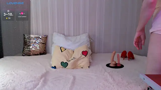 SylviaFoxy online show from January 31, 8:33 pm