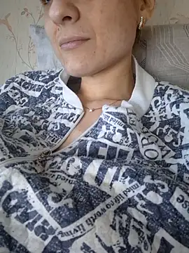 YogisticJuli666 online show from March 21, 6:38 am