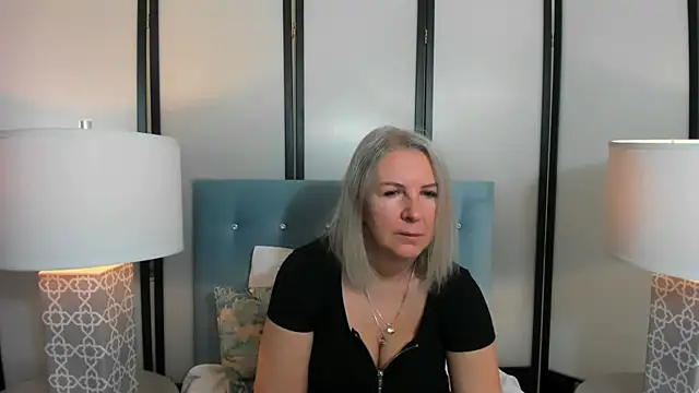 Snapshot of EricaTop chatting on February 15, 6:02 am EricaTop online show from February 15, 6:02 am