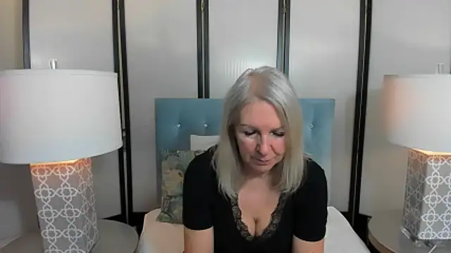 EricaTop online show from February 12, 9:32 pm