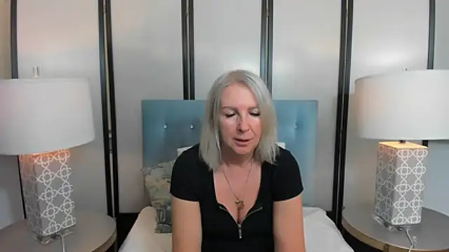 EricaTop online show from April 29, 7:09 pm