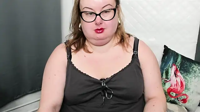 Snapshot of dirtyBonnie chatting on December 22, 6:06 am dirtyBonnie online show from December 22, 6:06 am