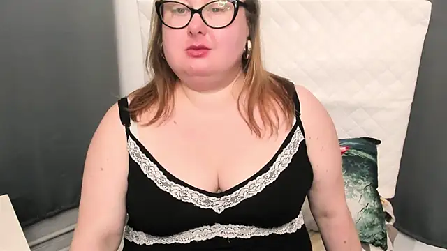 Snapshot of dirtyBonnie chatting on January 24, 10:53 am dirtyBonnie online show from January 24, 10:53 am