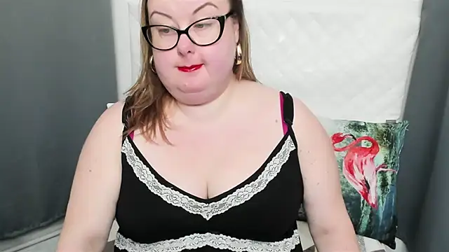 Snapshot of dirtyBonnie chatting on February 11, 5:47 am dirtyBonnie online show from February 11, 5:47 am