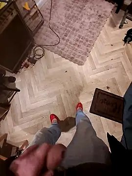 realeasy1 online show from November 28, 3:09 am