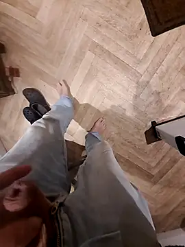 realeasy1 online show from April 16, 8:42 pm