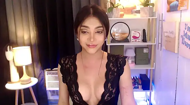 Snapshot of AsianMariaTs chatting on December 10, 2:28 pm AsianMariaTs online show from December 10, 2:28 pm