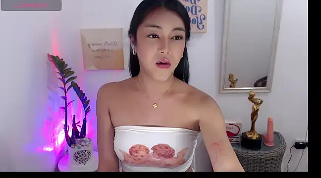 Snapshot of AsianMariaTs chatting on March 21, 11:01 am AsianMariaTs online show from March 21, 11:01 am