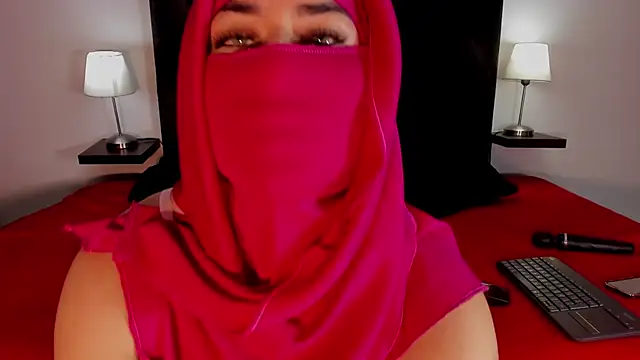 Snapshot of Zafira_Alabi chatting on January 19, 9:13 pm Zafira Alabi online show from January 19, 9:13 pm