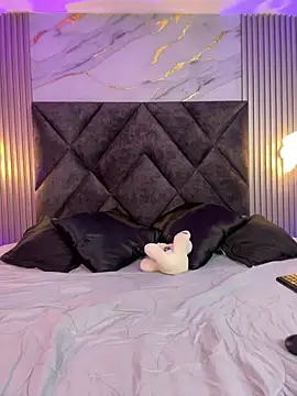 Zafira Alabi online show from February 26, 4:06 pm