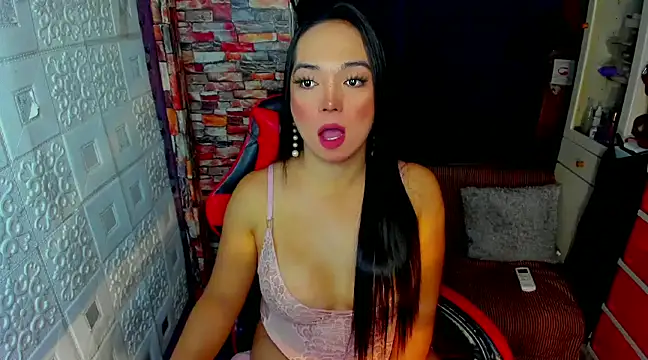 Snapshot of tssexylover chatting on December 19, 12:34 pm tssexylover online show from December 19, 12:34 pm