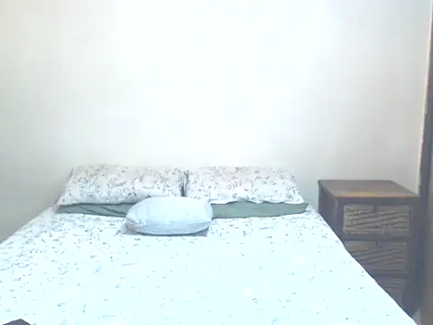 Snapshot of sexylax17 chatting on December 20, 6:04 pm sexylax17 online show from December 20, 6:04 pm