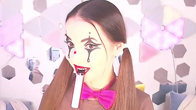 Snapshot of LexiKiss chatting on November 13, 11:25 pm LexiKiss online show from November 13, 11:25 pm