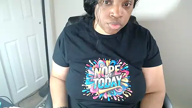 Sexymona1218 online show from April 22, 7:59 pm