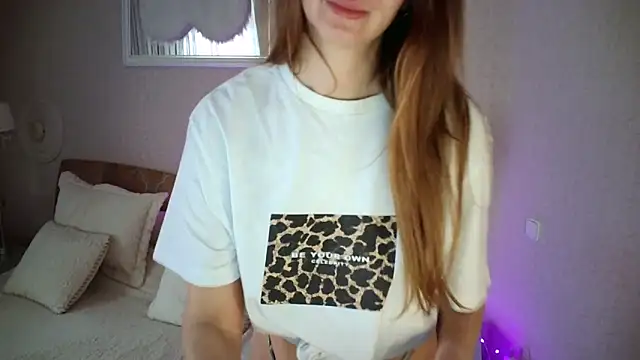 Luna Hoty online show from March 10, 7:32 am