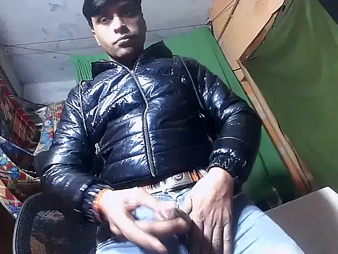 desiboy1101 online show from January 5, 5:20 am