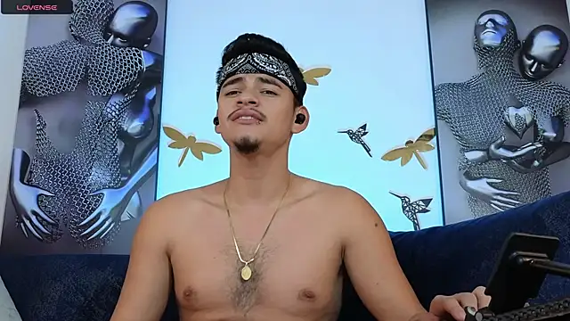 Snapshot of VikoHands chatting on January 18, 5:15 pm VikoHands online show from January 18, 5:15 pm