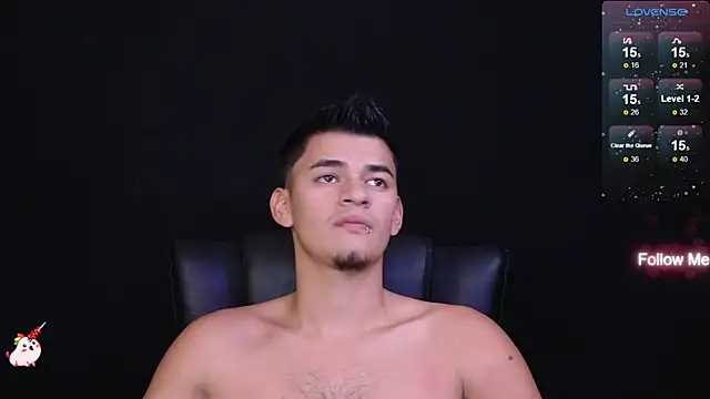 Snapshot of VikoHands chatting on January 25, 8:53 pm VikoHands online show from January 25, 8:53 pm