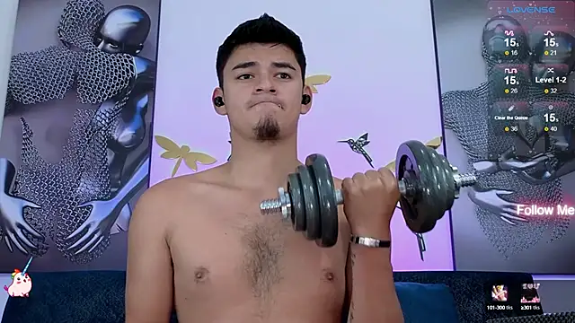 Snapshot of VikoHands chatting on February 20, 8:25 pm VikoHands online show from February 20, 8:25 pm