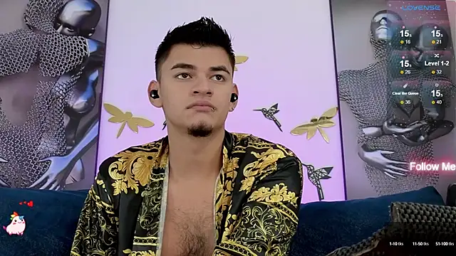 Snapshot of VikoHands chatting on March 2, 12:09 am VikoHands online show from March 2, 12:09 am