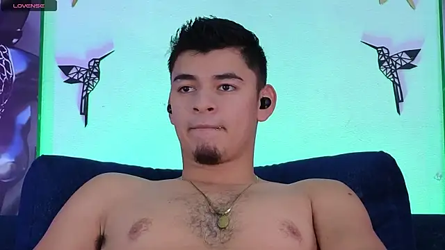 Snapshot of VikoHands chatting on October 10, 1:15 am VikoHands online show from October 10, 1:15 am