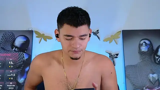 Snapshot of VikoHands chatting on October 24, 1:24 am VikoHands online show from October 24, 1:24 am