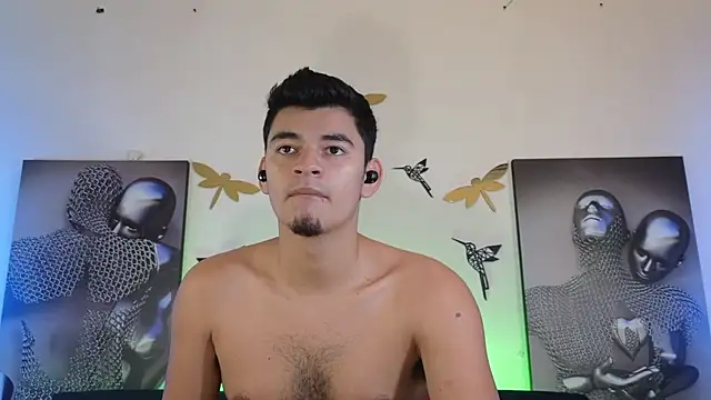 Snapshot of VikoHands chatting on November 28, 11:24 am VikoHands online show from November 28, 11:24 am