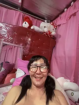 Snapshot of sweetieme chatting on February 4, 9:49 am sweetieme online show from February 4, 9:49 am