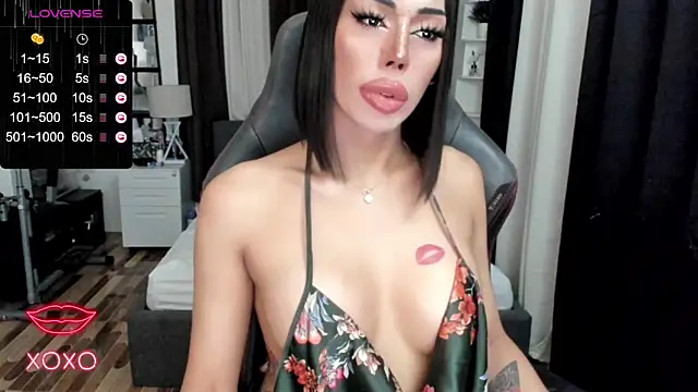 Forever MissCandace online show from March 15, 11:28 pm