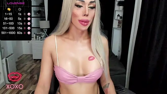 Forever MissCandace online show from September 27, 8:47 pm