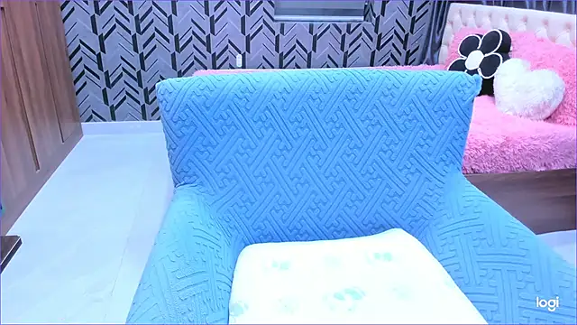 Snapshot of Toyota_Motor_Corporation chatting on November 30, 11:20 pm Toyota Motor Corporation online show from November 30, 11:20 pm