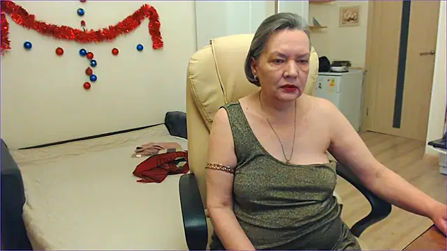 MomJaneSex online show from January 15, 11:08 pm