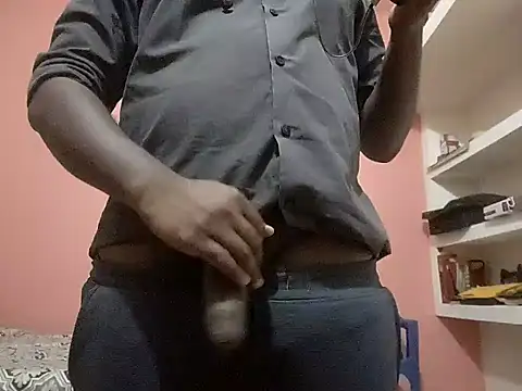 Snapshot of Aneesh007m chatting on February 2, 6:39 pm Aneesh007m online show from February 2, 6:39 pm