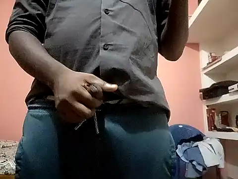 Snapshot of Aneesh007m chatting on February 23, 7:33 pm Aneesh007m online show from February 23, 7:33 pm