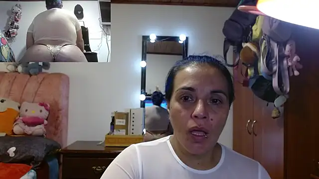 Snapshot of zoe_hotxxx chatting on June 22, 2:03 pm zoe hotxxx online show from June 22, 2:03 pm