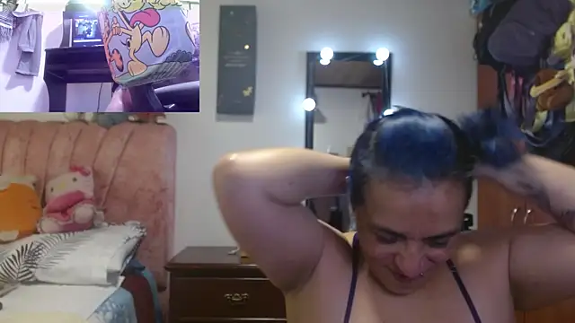 Snapshot of zoe_hotxxx chatting on July 14, 2:01 pm zoe hotxxx online show from July 14, 2:01 pm