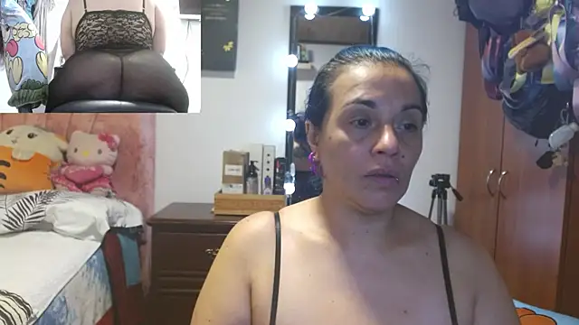 Snapshot of zoe_hotxxx chatting on July 22, 2:09 pm zoe hotxxx online show from July 22, 2:09 pm