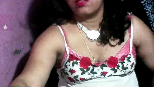 Snapshot of koyel90 chatting on May 18, 6:36 pm koyel90 online show from May 18, 6:36 pm