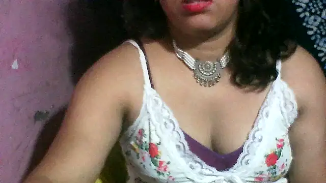 Snapshot of koyel90 chatting on July 2, 6:25 pm koyel90 online show from July 2, 6:25 pm