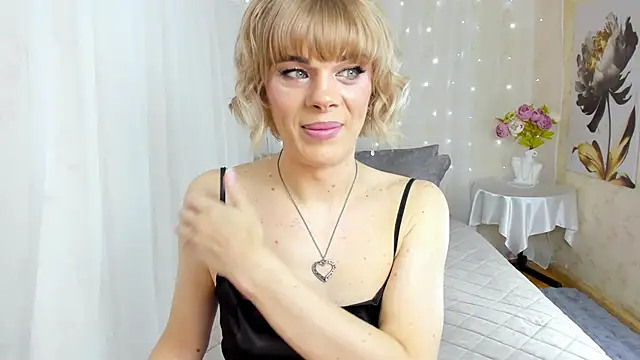 Snapshot of Stesnyashka123 chatting on November 28, 11:46 am Stesnyashka123 online show from November 28, 11:46 am