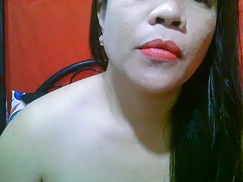 Snapshot of xsweetlips69x chatting on March 2, 6:19 pm xsweetlips69x online show from March 2, 6:19 pm