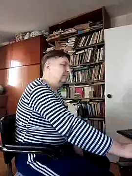 Snapshot of Pokaz2020 chatting on May 9, 10:20 am Pokaz2020 online show from May 9, 10:20 am