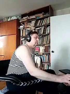Snapshot of Pokaz2020 chatting on June 14, 8:05 am Pokaz2020 online show from June 14, 8:05 am