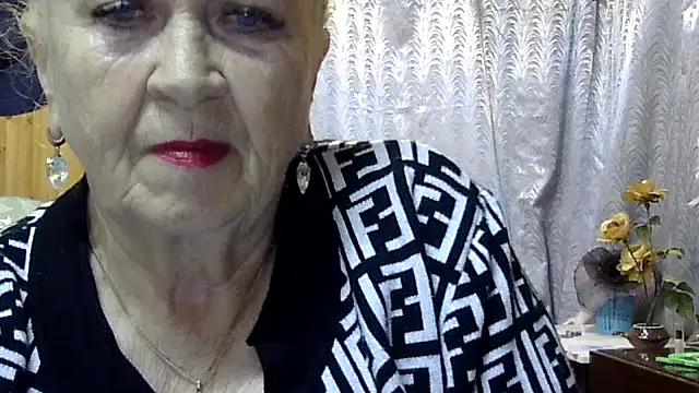 Snapshot of Emma52610 chatting on September 28, 4:34 pm Emma52610 online show from September 28, 4:34 pm