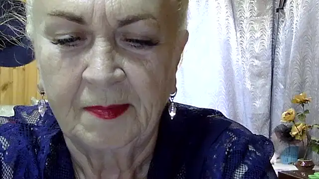 Snapshot of Emma52610 chatting on September 30, 11:26 am Emma52610 online show from September 30, 11:26 am