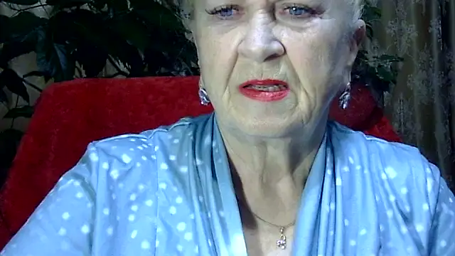 Emma52610 online show from November 7, 6:57 am