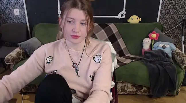 Snapshot of Gr4_soul_ chatting on February 23, 7:44 am Gr4 soul online show from February 23, 7:44 am