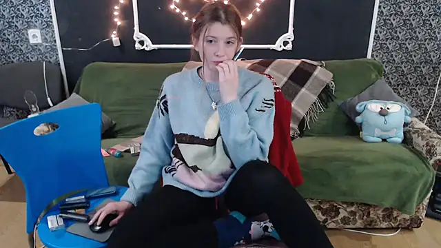 Snapshot of Gr4_soul_ chatting on December 15, 10:52 am Gr4 soul online show from December 15, 10:52 am